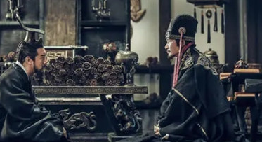 历史上荀彧是个什么样的人？他和司马懿谁的智谋更胜一筹？