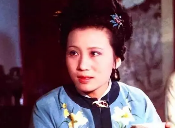 红楼梦中李纨在大观园说一不二，颇具权威