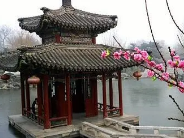 红楼梦中的芦雪庵即景联诗是什么样的场面？