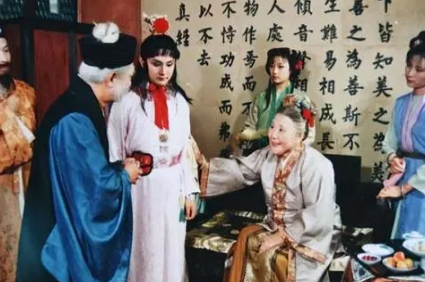 红楼梦中，清虚观打醮点的三出戏有何寓意？