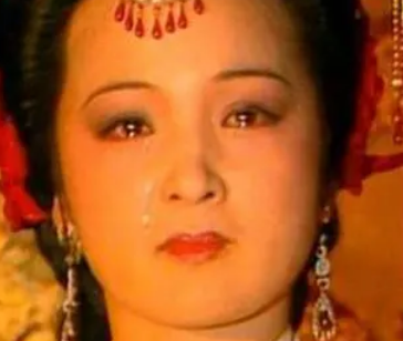 在小说红楼梦中王夫人和贾母之间真实的关系怎么样？