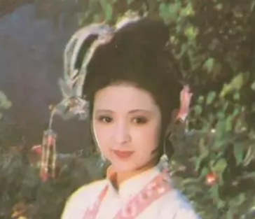 小说红楼梦中贾琏对尤二姐的真实情感怎么样？