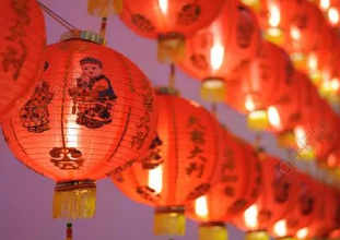 元宵节人们都干什么？元宵节有哪些传统习俗？