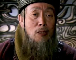 陶谦为什么要把徐州城让给刘备？陶谦是怎么想的？