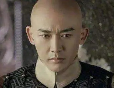 袁春望和太后之间有关系吗？是什么关系？