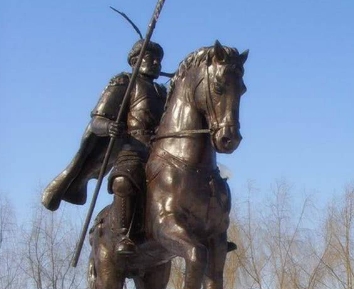 长春石碑岭里面埋葬的是金朝哪位将领？