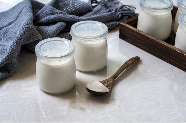 配方奶粉选择哪种好(配方奶粉or普通奶粉该选谁)