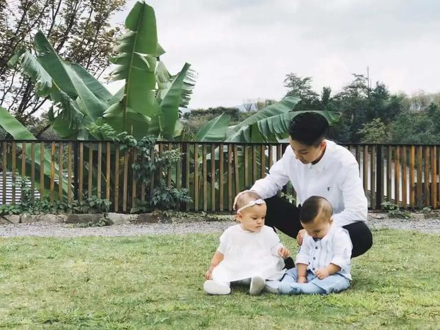 异国婚恋的真实故事(30岁未婚她独自花30万生俩混血宝宝)