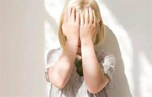 孩子过于自卑应该怎么办? 孩子自卑这么正确引导