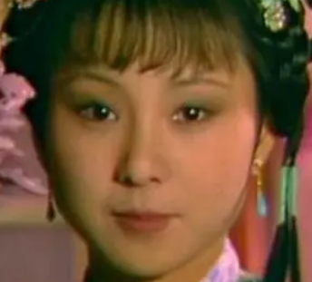 红楼梦中晴雯到底是怎么死的？