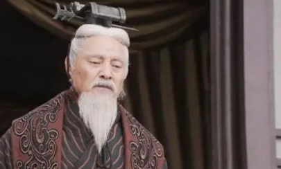 分封制度弊端很多，为什么周分封天下却保了他800年基业？