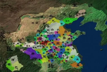 秦国是如何成为周朝诸侯国的？又是如何实现统一的？