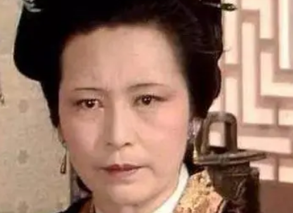 红楼梦中王夫人的身上都被贴上了哪些标签？