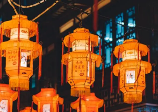 元宵节晚上做什么？元宵节有哪些习俗？