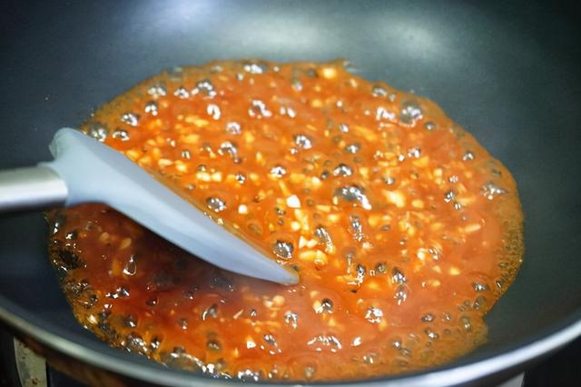 整个香菇怎么做孩子爱吃(香菇做成糖醋香菇条)