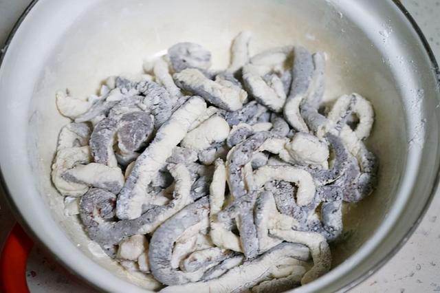 整个香菇怎么做孩子爱吃(香菇做成糖醋香菇条)