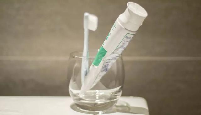 不确定怀孕牙疼的厉害怎么办（怀孕了牙疼治还是不治呢）